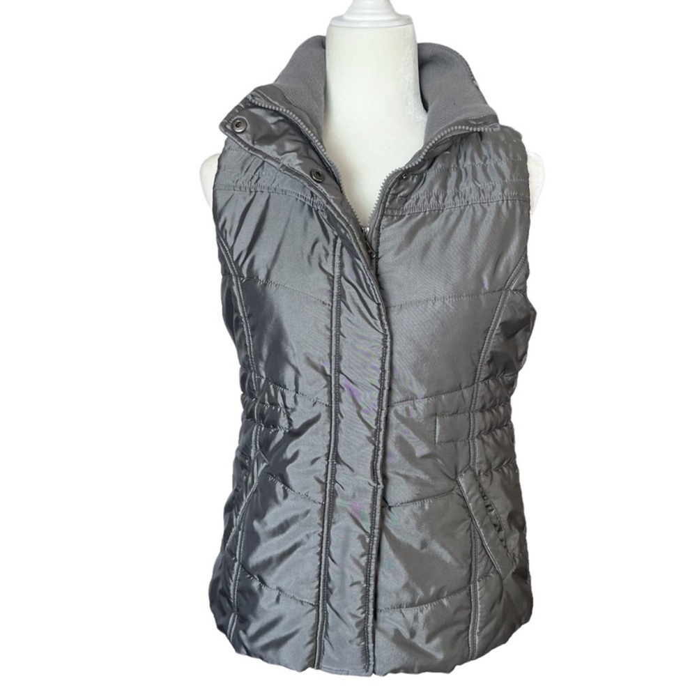 🔵 3/ $15 - Silver Gray Zip Up Winter Vest Size Small